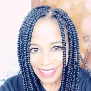 Meet your Posher, Andrea